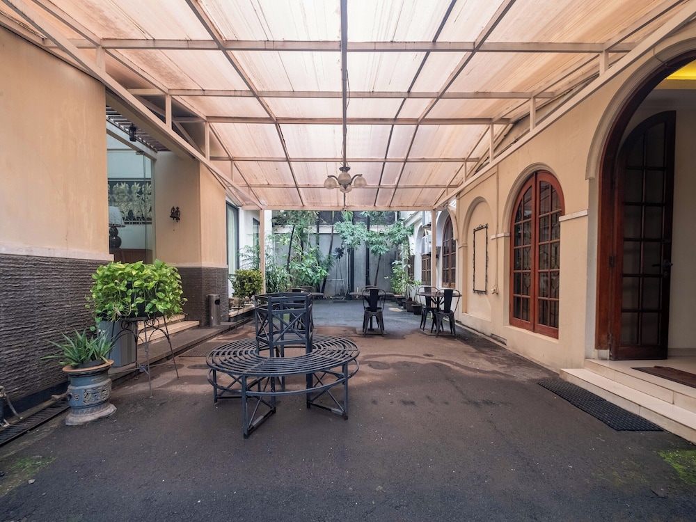 Arimbi Pejaten Suites 31/46