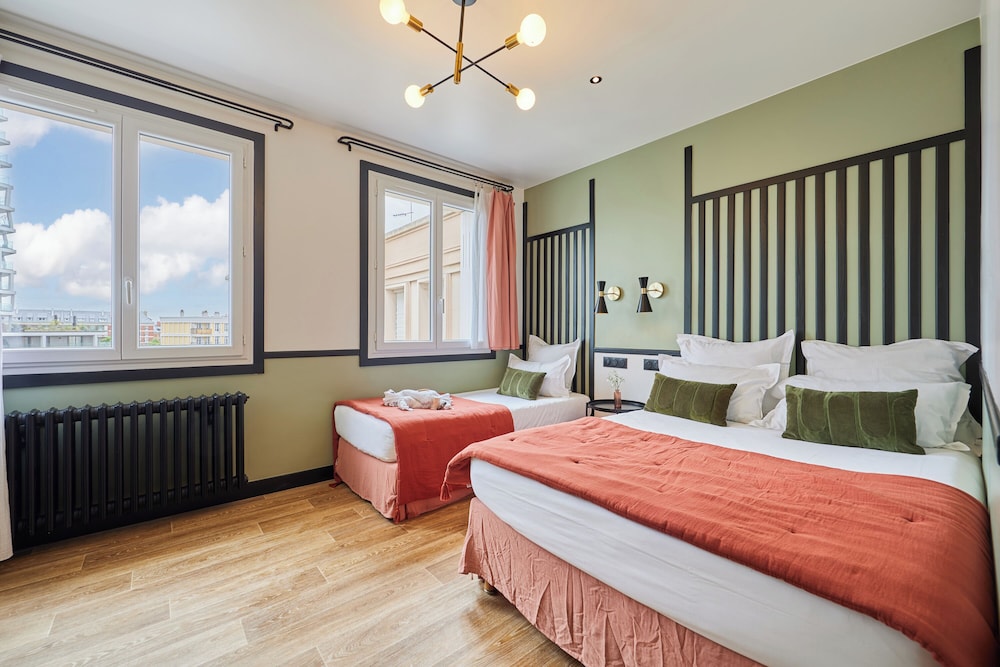 ROOM, TRIPLE