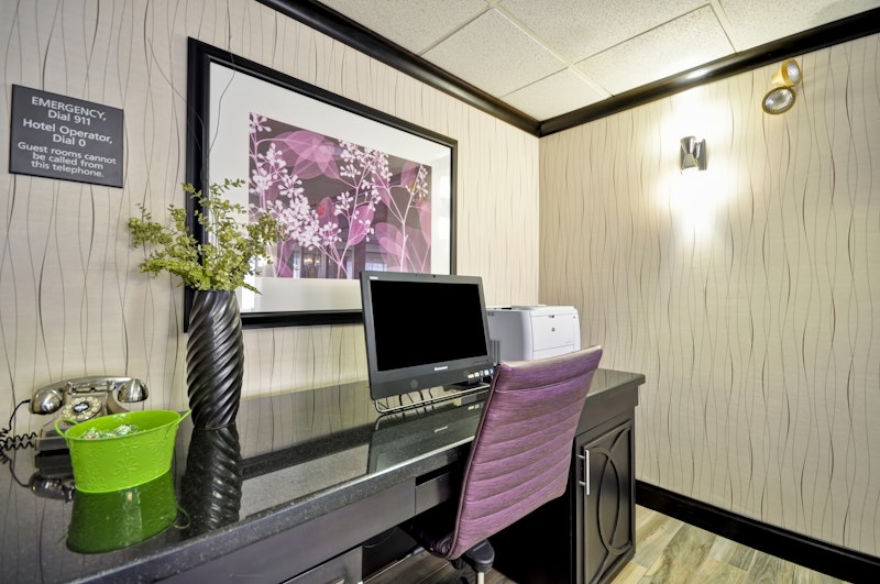 Hampton Inn Kansas City Airport 49/61