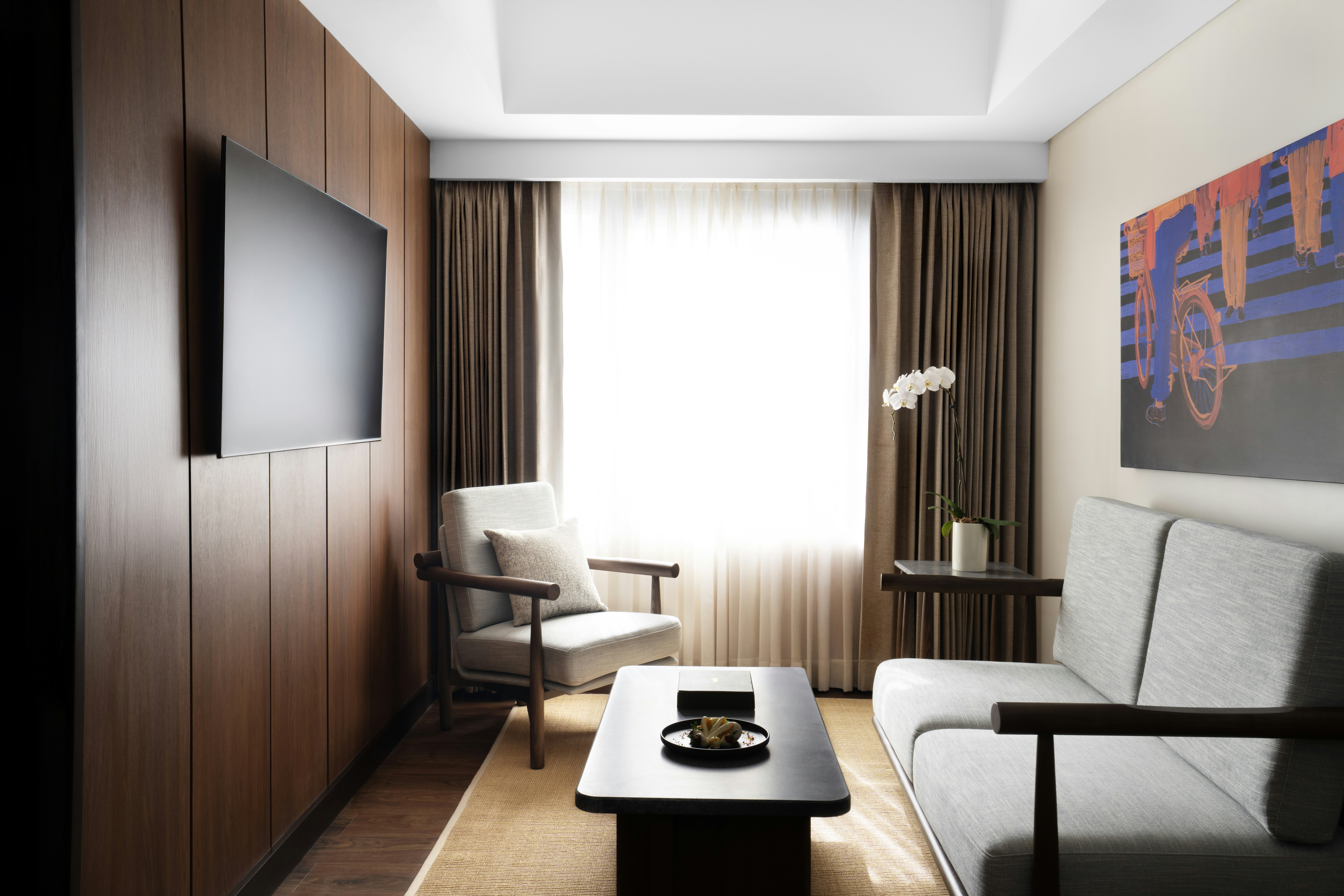 Seda Bonifacio Global City 24/48
