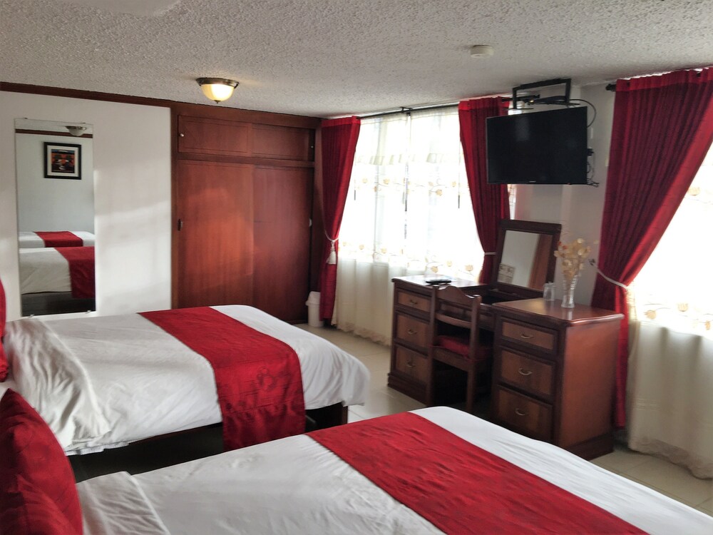 Hostal Mitad Del Mundo 13/69