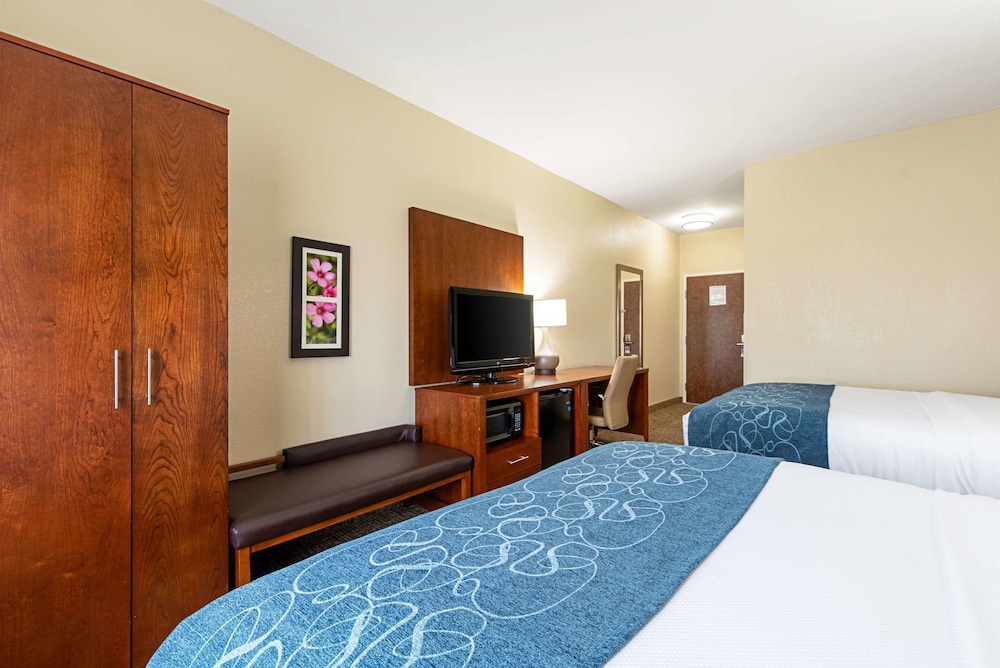 Comfort Inn & Suites Pine Bluff 9/29