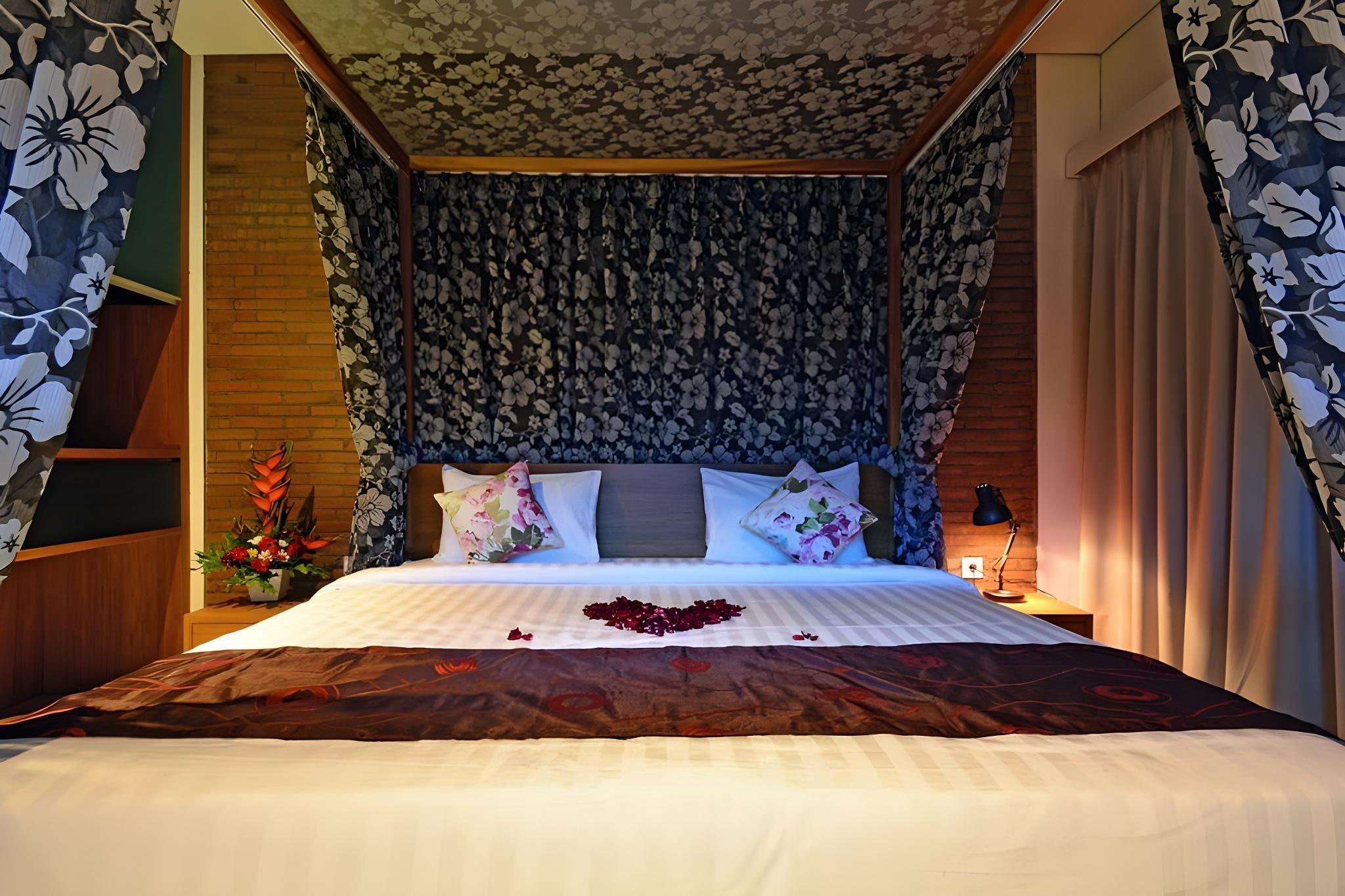 Sama Sama Suites and Restaurant 4/19