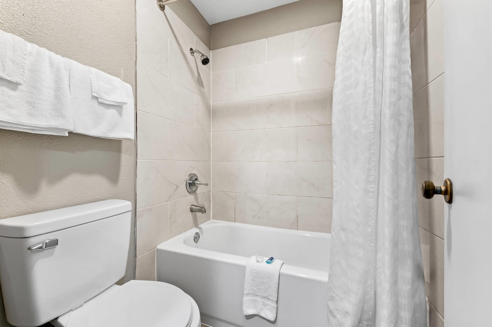 Rodeway Inn & Suites Jefferson 50/53