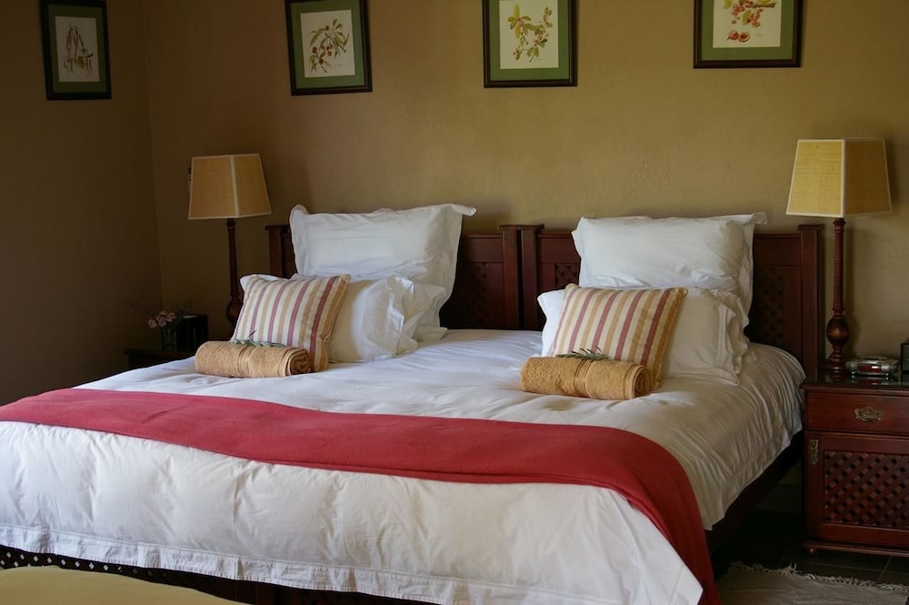 LUXURY, SUITE