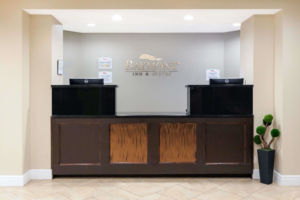 Baymont by Wyndham Midland Center 3/27