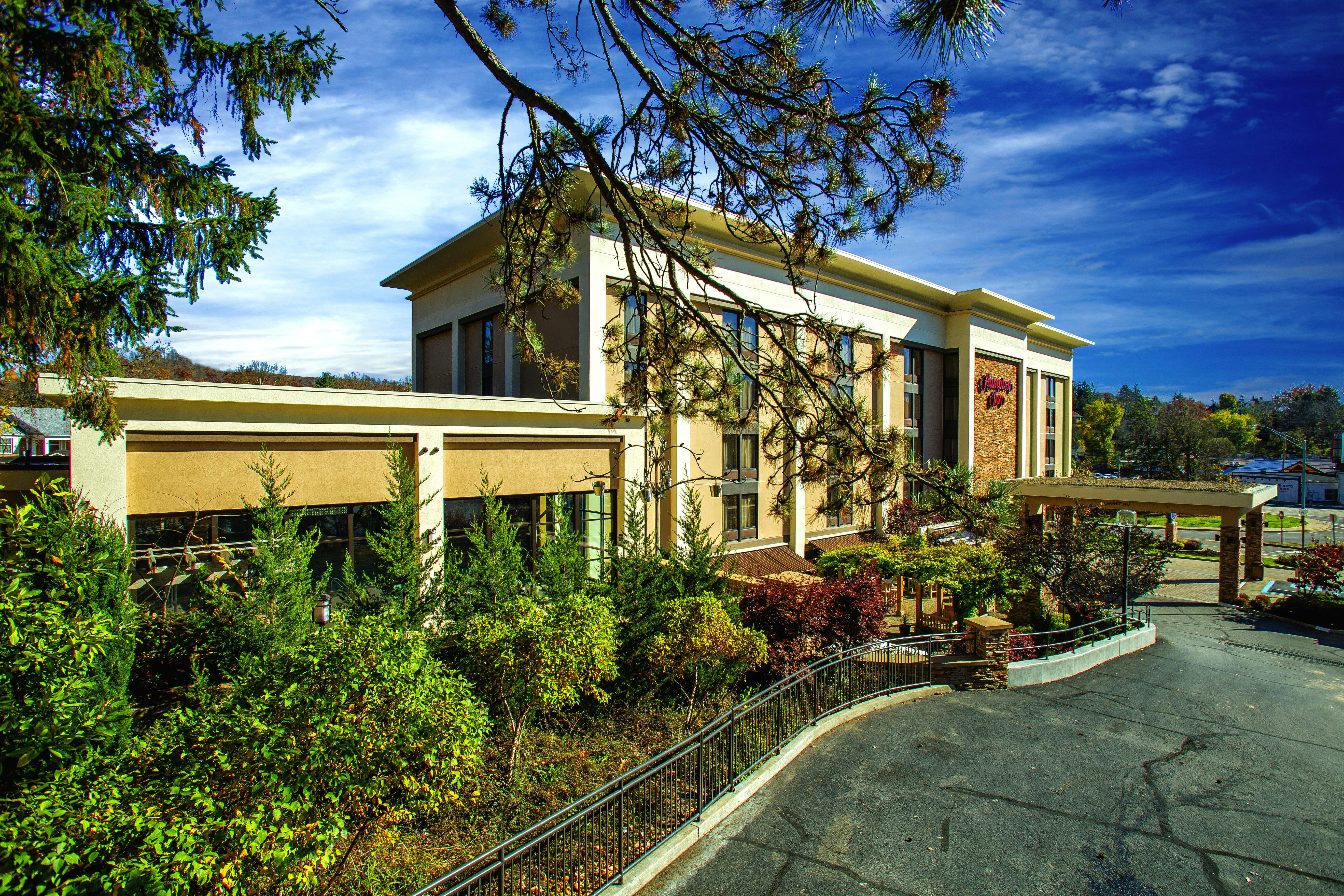 Hampton Inn Wheeling 2/56