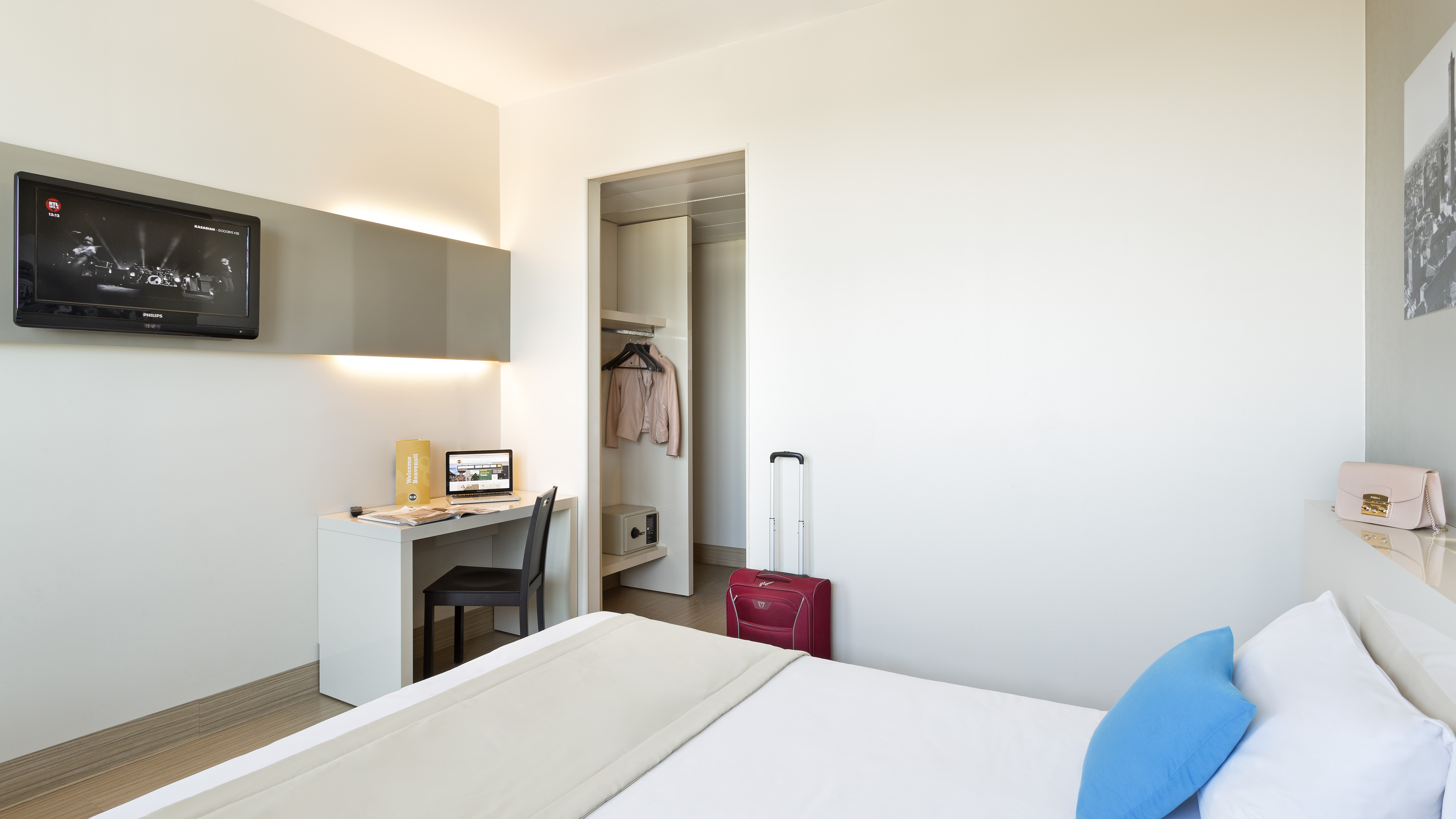 Standard, Single, Double Bed
