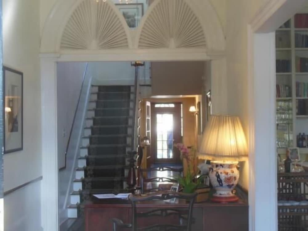 Rhett House Inn 10/50
