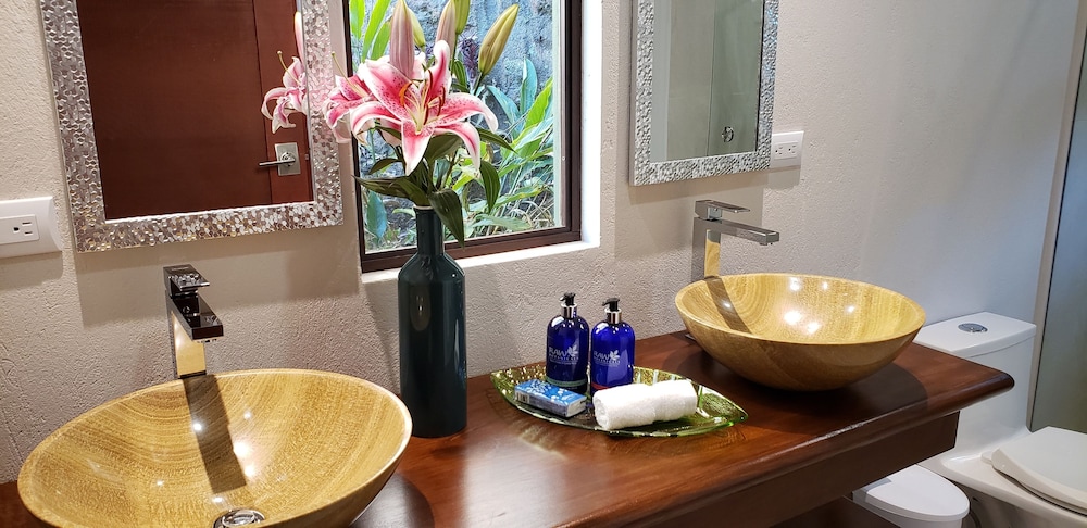 Chira Glamping Monteverde 24/50