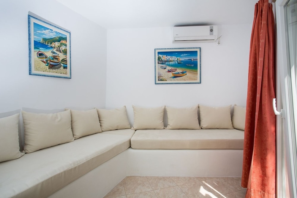 Asteras Paradise Hotel 48/78