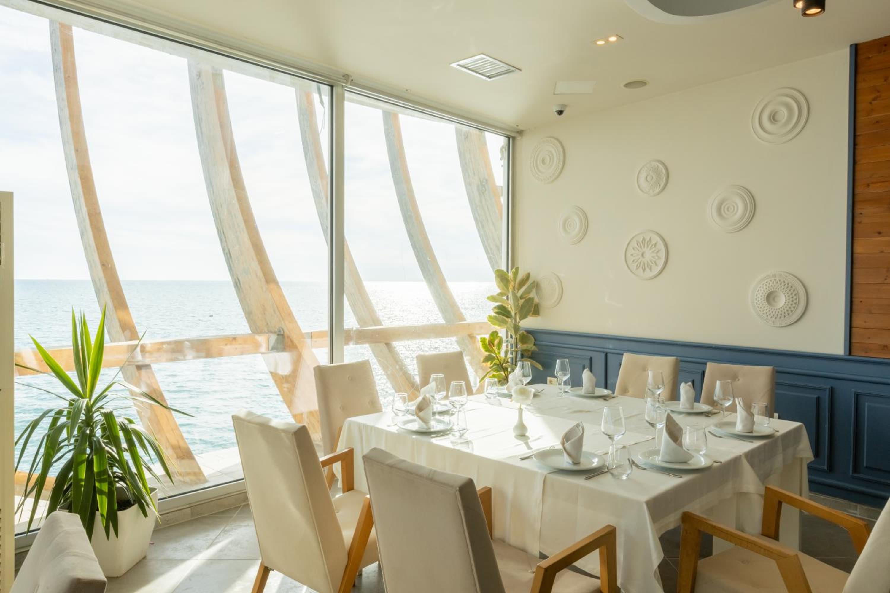 Ventus Harbor Hotel 17/26