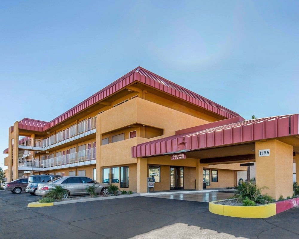 Quality Inn Needles, CA 3/34