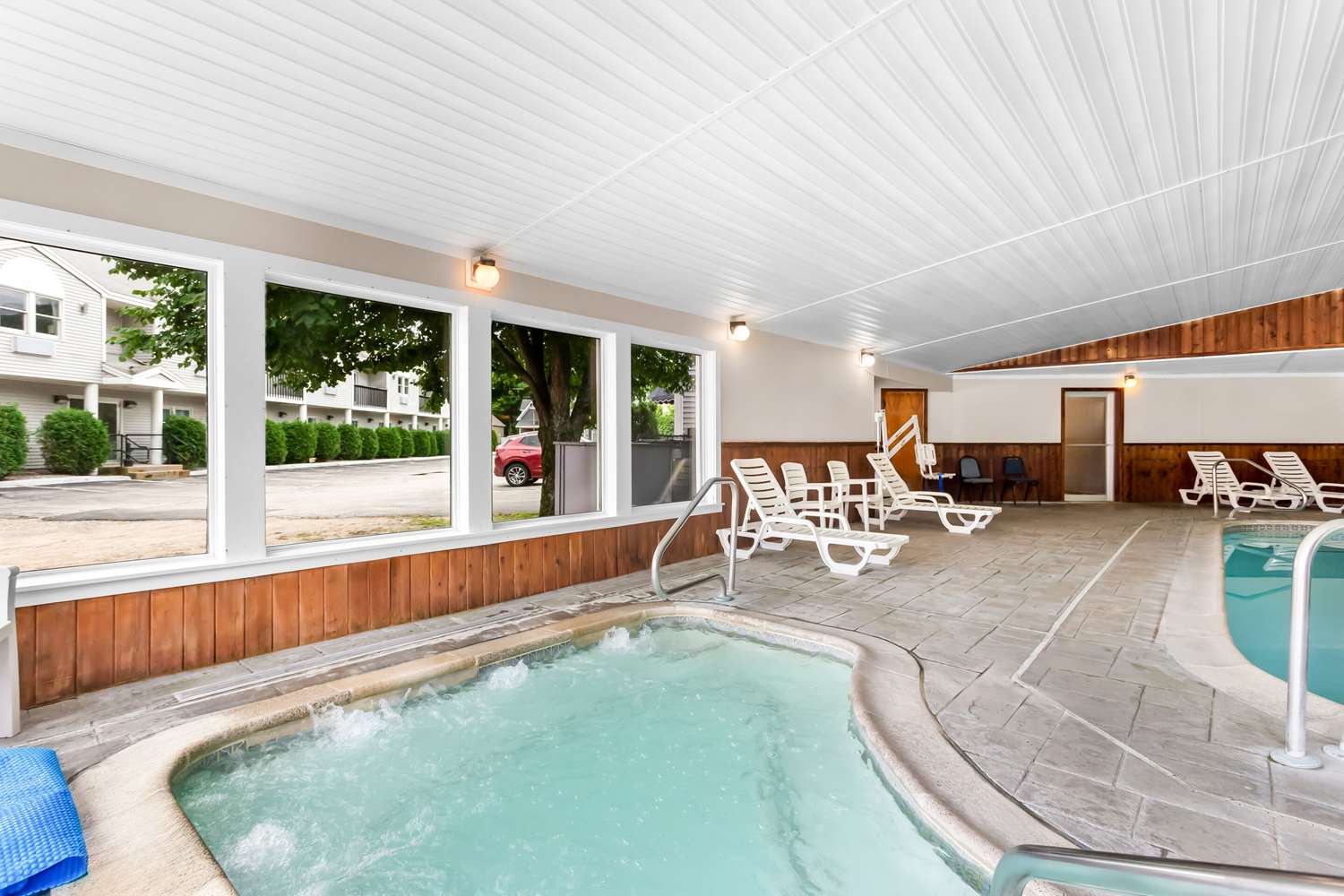 Rodeway Inn Gorham Riverside 9/33