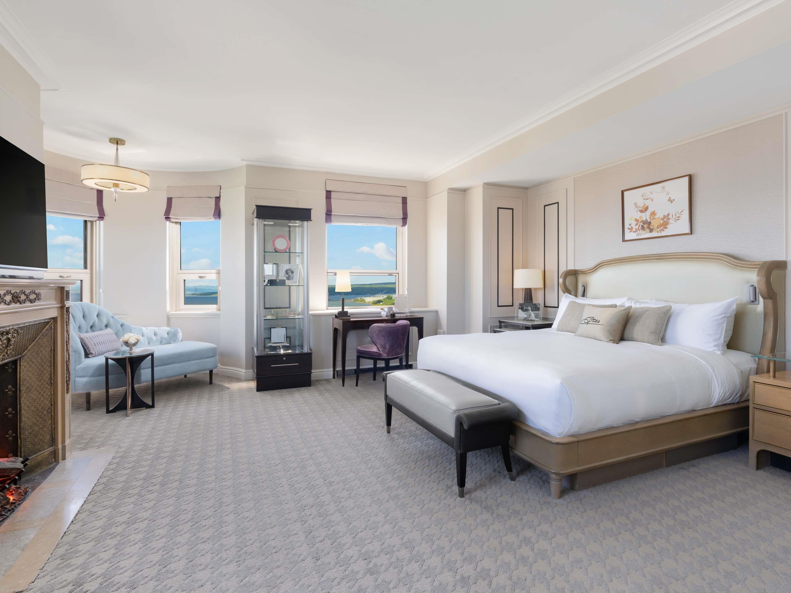 Signature, Fairmont Gold, Suite