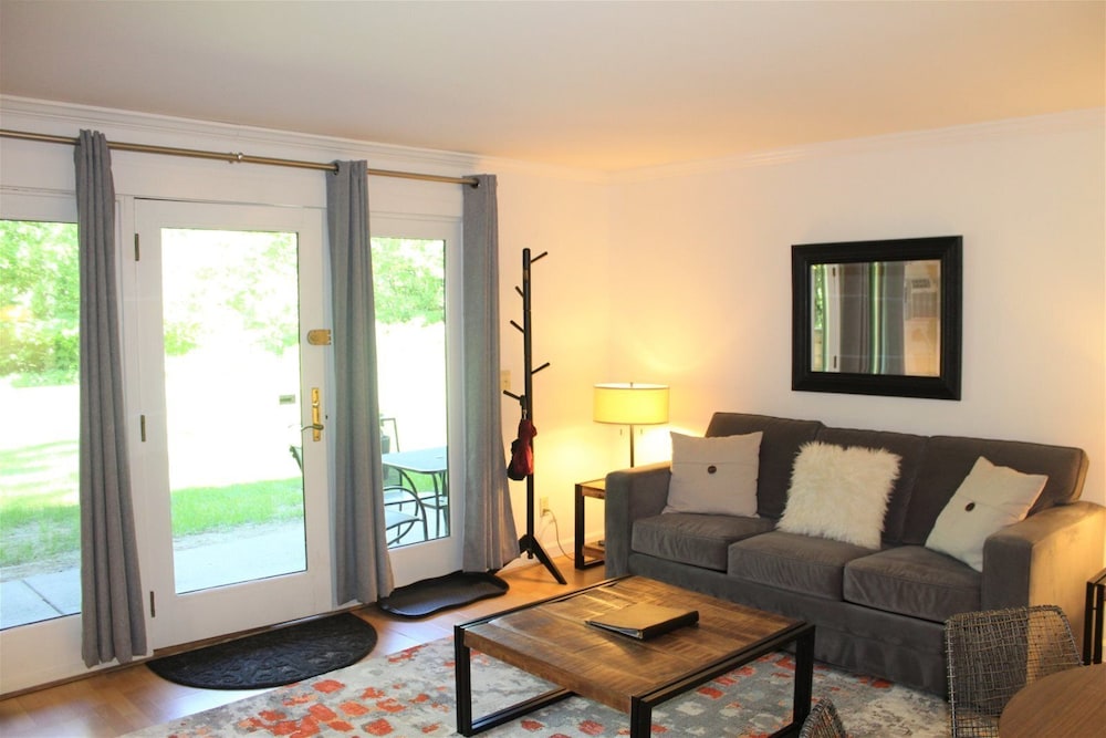 Topnotch Resort Spa 72/79