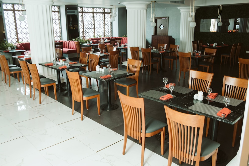 restaurant cafeteria