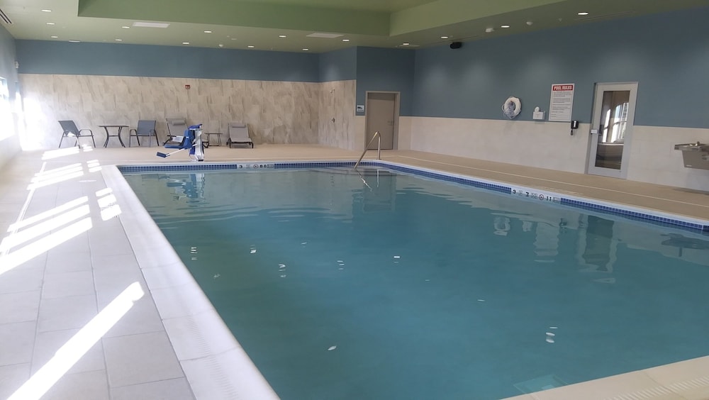 Holiday Inn Express & Suites Tonawanda - Buffalo Area 38/58