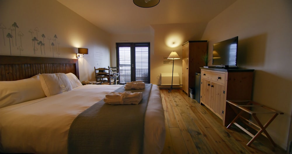 Auberge Du Lac Taureau 26/31