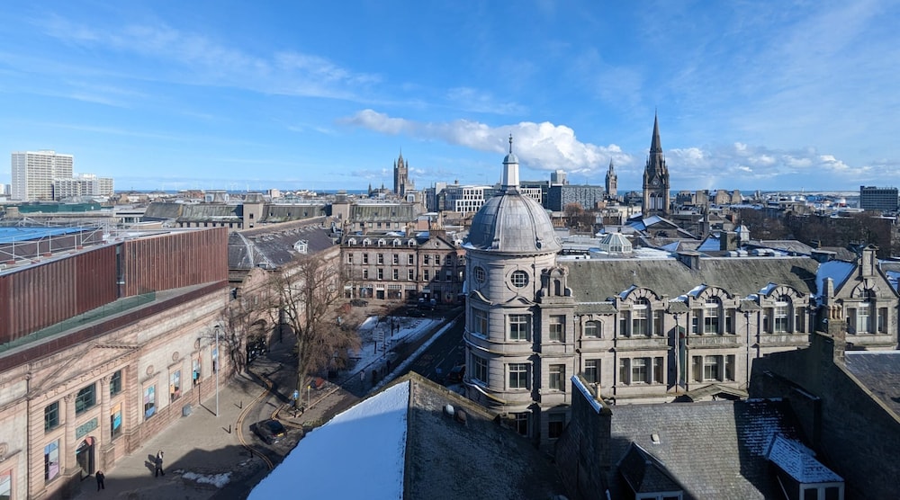Aberdeen by Charles Hope 43/44