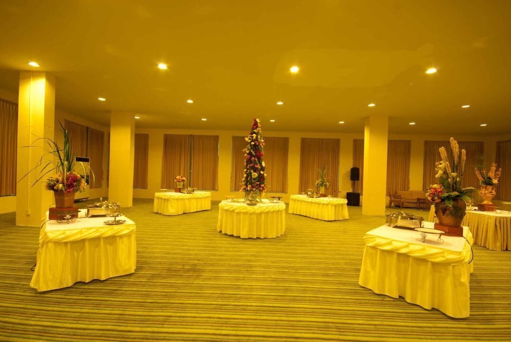 Palazzo Bangkok Hotel 26/55