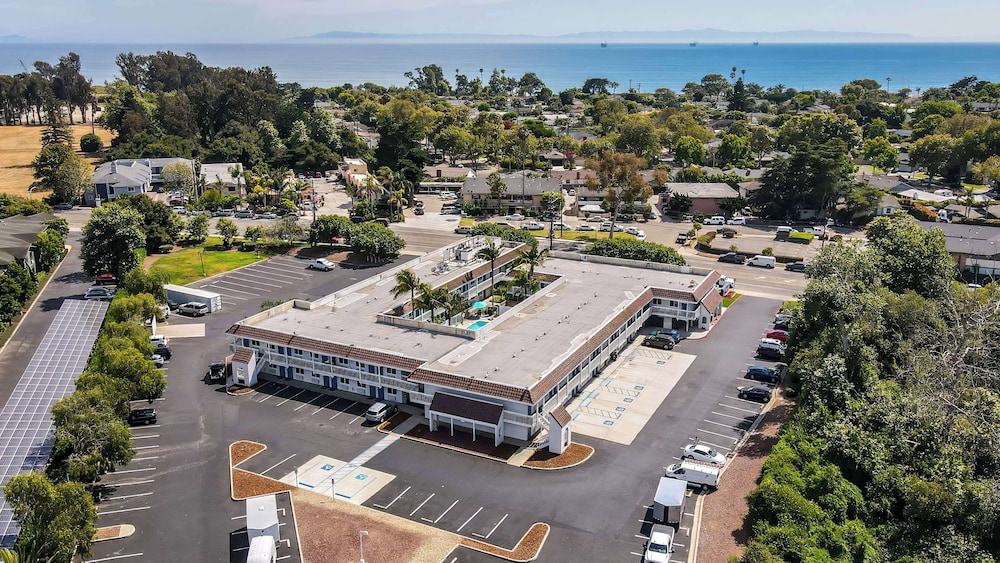 Motel6 Carpinteria CA Santa Barbara South 53/62