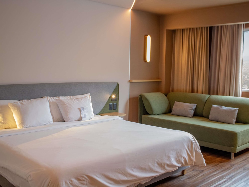 Novotel Monterrey Valle 10/50