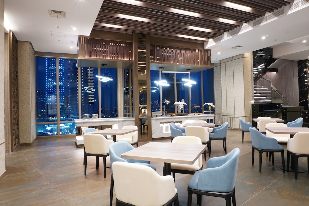 Platinum Tunjungan Hotel 32/50