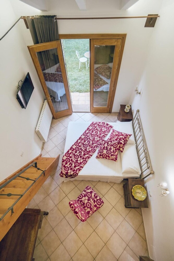 Agriresort Leano 36/82