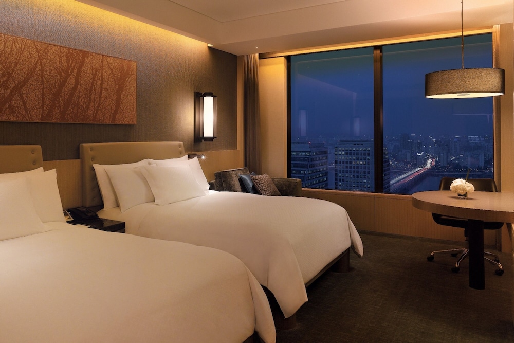 Conrad Seoul 15/78