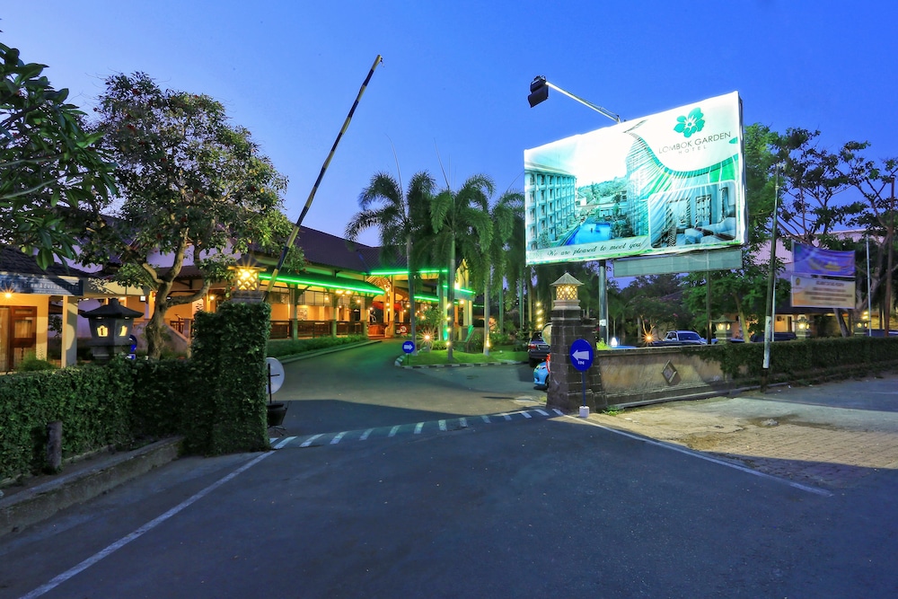 LOMBOK GARDEN HOTEL 16/70