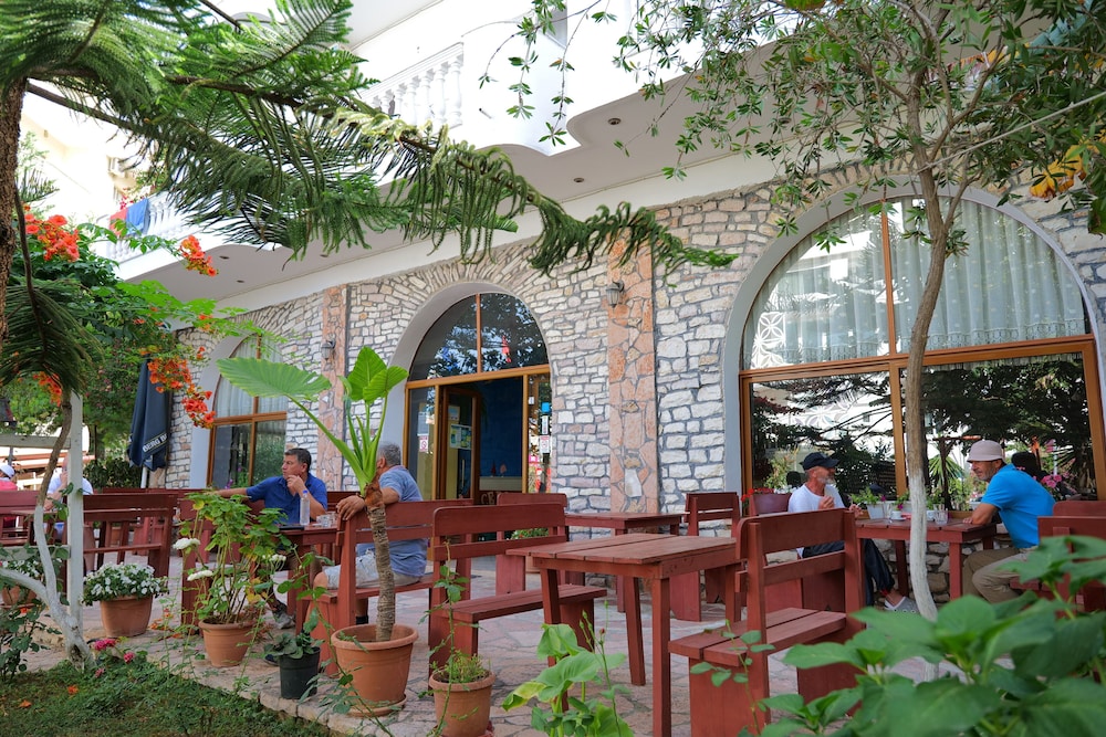 Hotel Rixhi 54/69