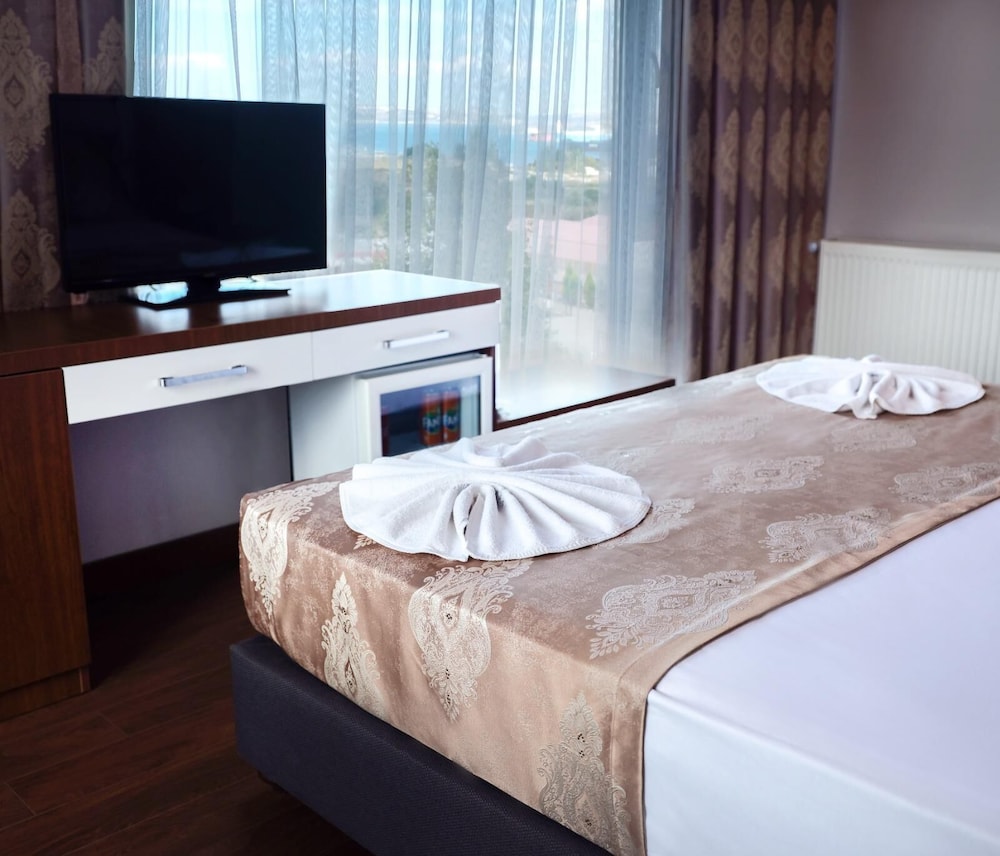 Marine View Hotel 12/25