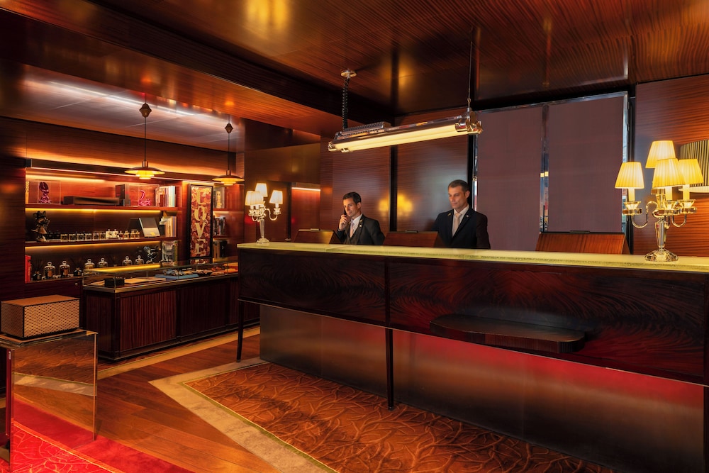 Le Royal Monceau Raffles Paris 11/80