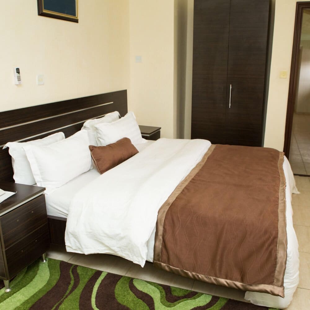 Ishakool Hotels 8/50