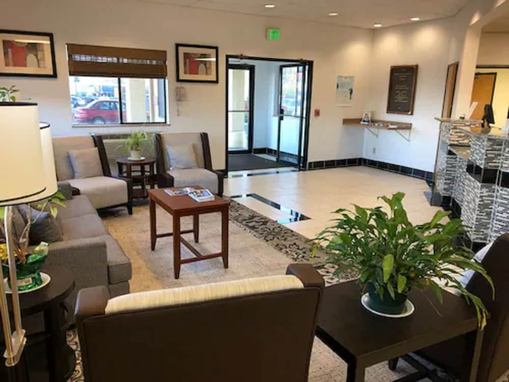 Super 8 By Wyndham Klamath Falls 25/28