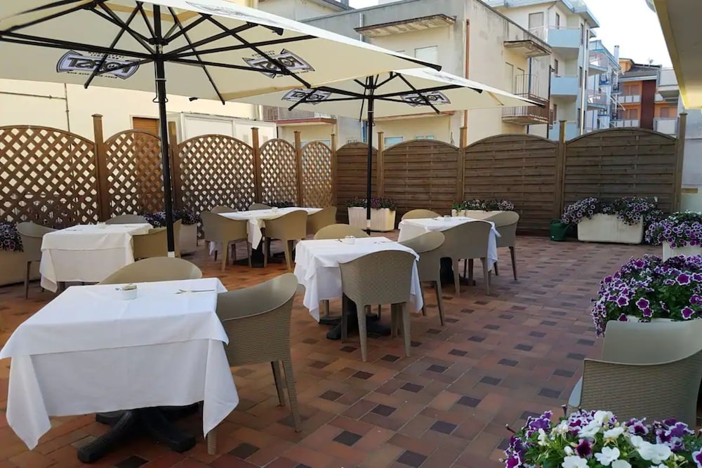 Hotel Sole 47/66