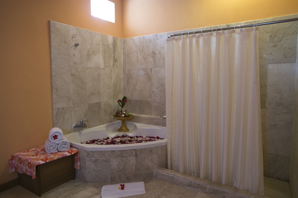 Parigata Resort Spa 32/71