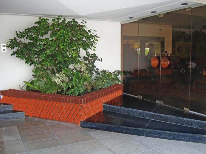 Hotel Morales 3/40