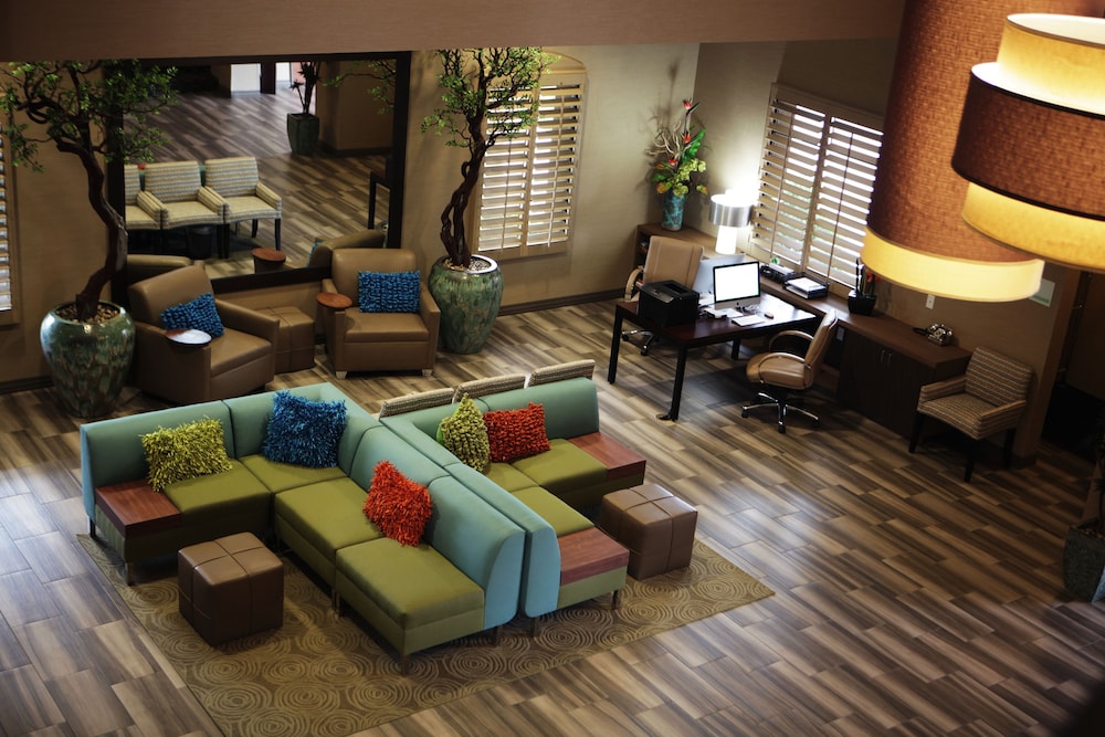 Holiday Inn Phoenix Chandler 43/70
