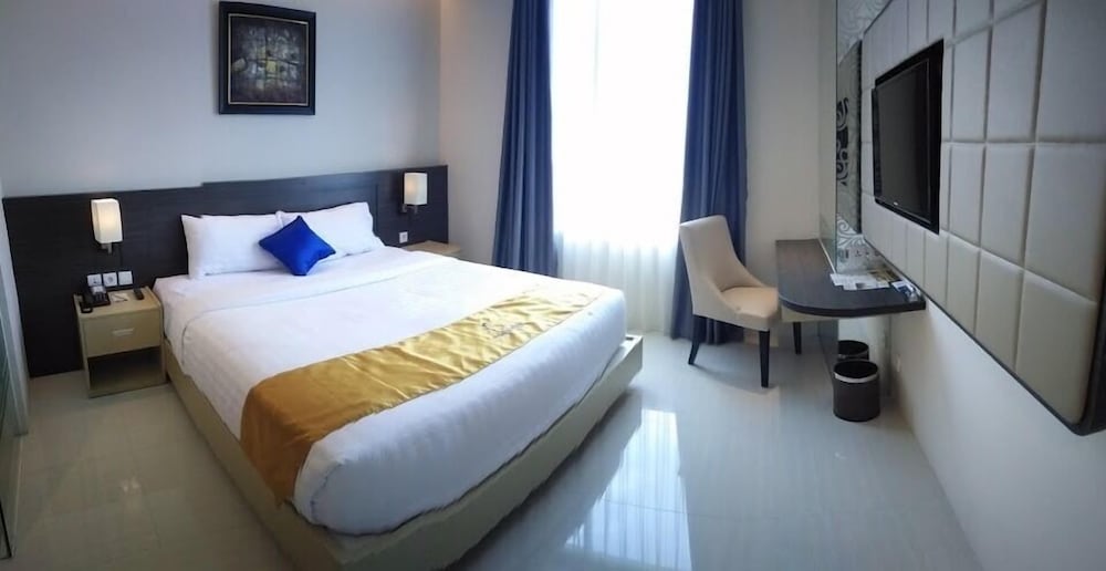 The Safin Hotel 11/25