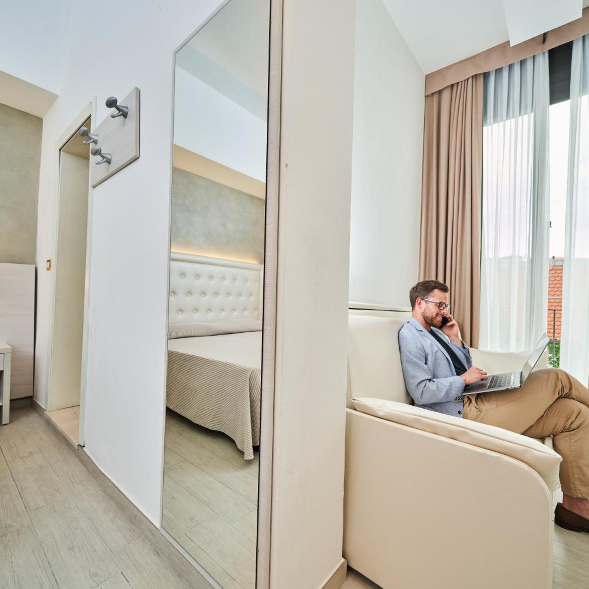 Hotel Bristol 10/50
