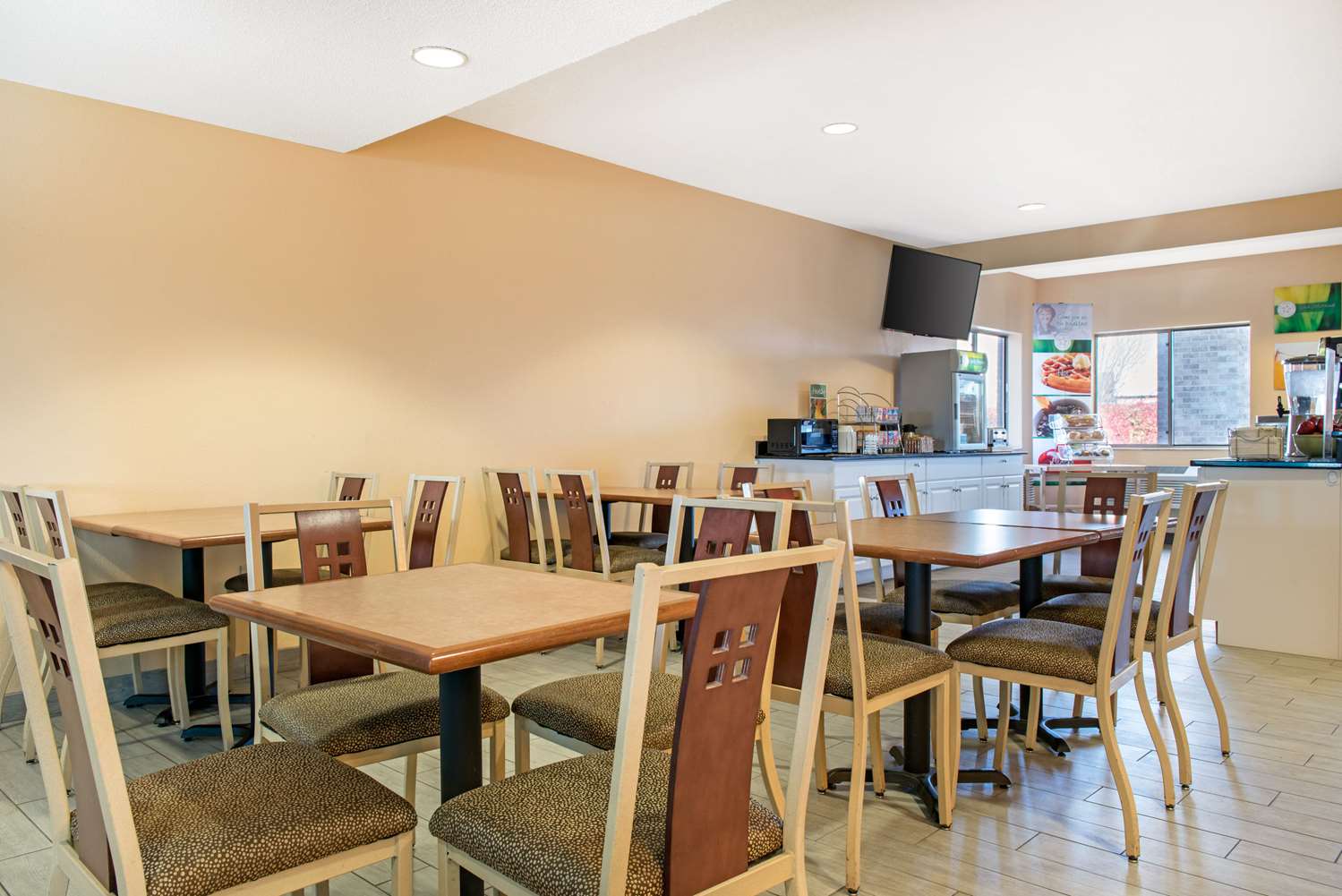 Quality Inn Noblesville - Indianapolis 23/28