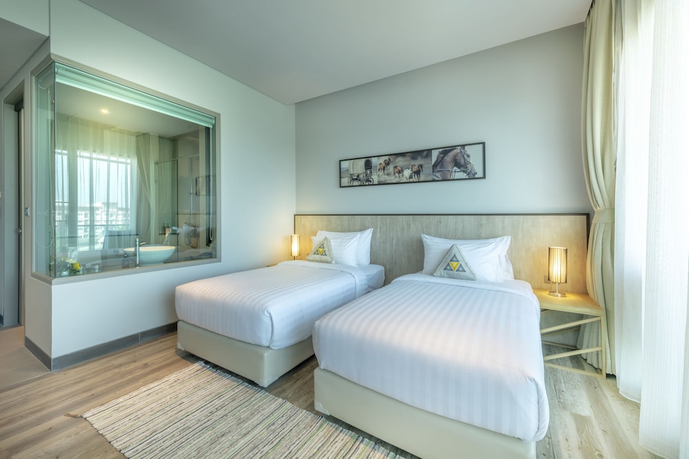 Aisana Hotel Korat 8/50