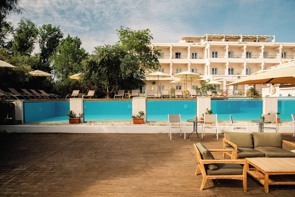 Cavomarina Beach Hotel - Adults Only 55/62