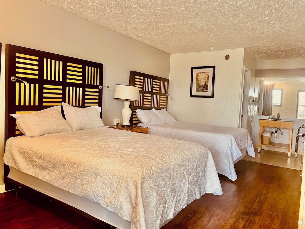 Motel M Lewisburg 6/42