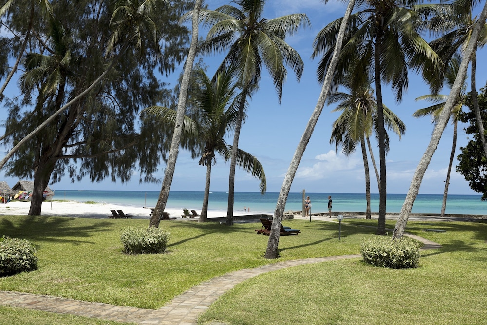 Neptune Paradise Beach Resort & Spa 30/47