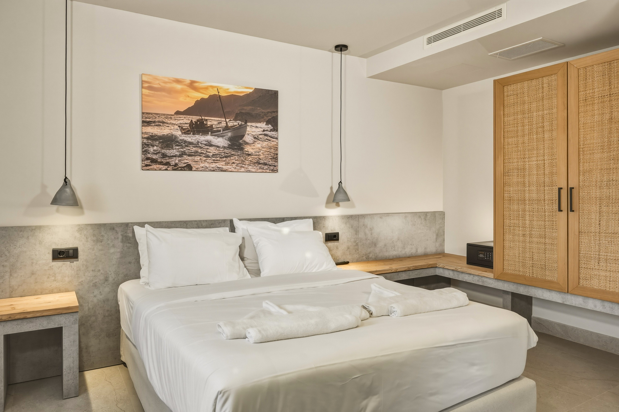 1 Bedroom, Suite, Sea View, Outdoor Jetted Tub، VOLTA Seaside hotel - Adult-only 2/9