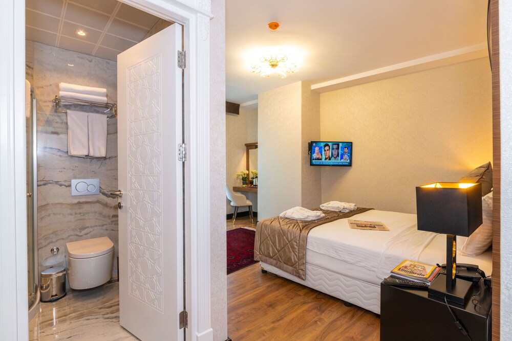 Eastanbul Suite 23/57
