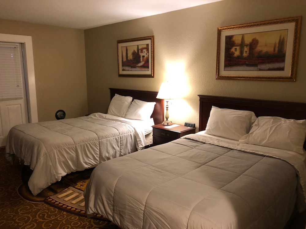 New Bedford Inn Suites 27/69
